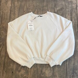 Zara Cream Crewneck Sweatshirt